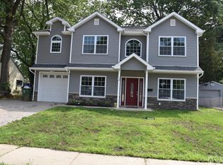 18 Dobson Rd, Edison, NJ 08817