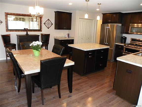 4th image of 9434 Kristina Cir