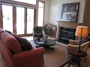 835 Lake Rd, Brookfield, WI 53005