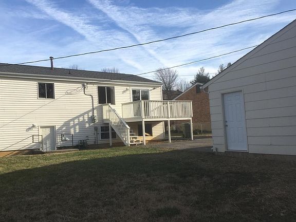 4th image of 2217 Mulberry St
