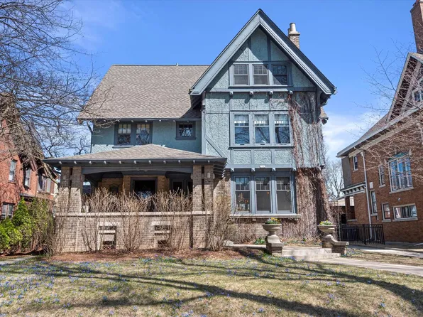 2942 North Shepard AVENUE, Milwaukee, WI 53211