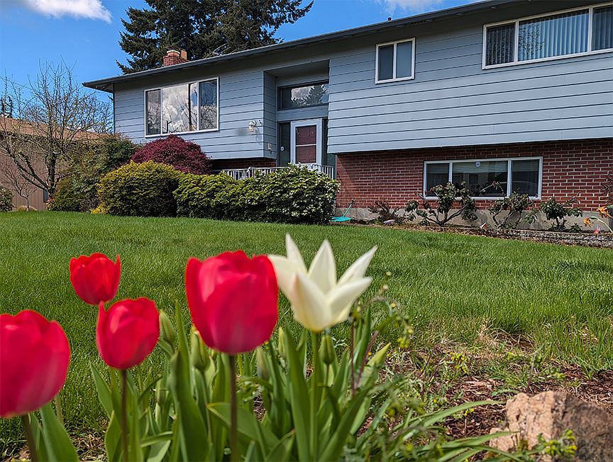 1st image of 415 Charman St