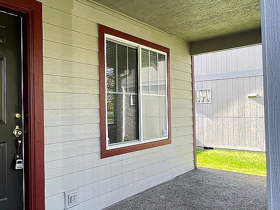 Covered front porch 