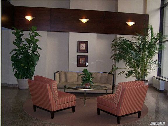 3rd image of 2540 Shore Blvd APT 8F