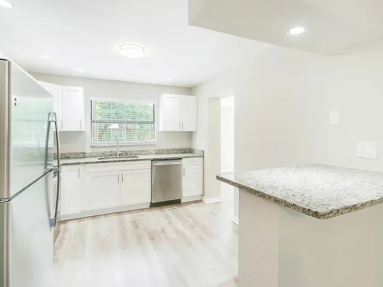 4517 S Hale Ave — Photo 7