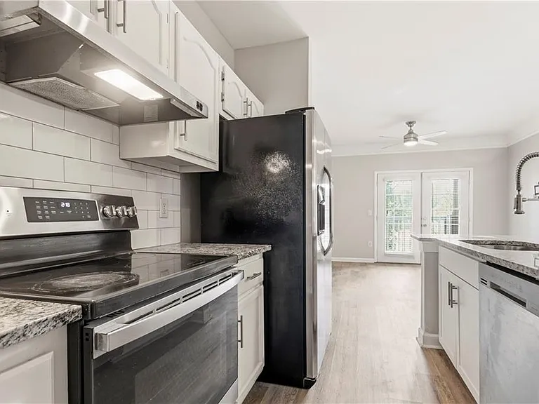 2700 Pine Tree Rd NE #2303 — Photo 8