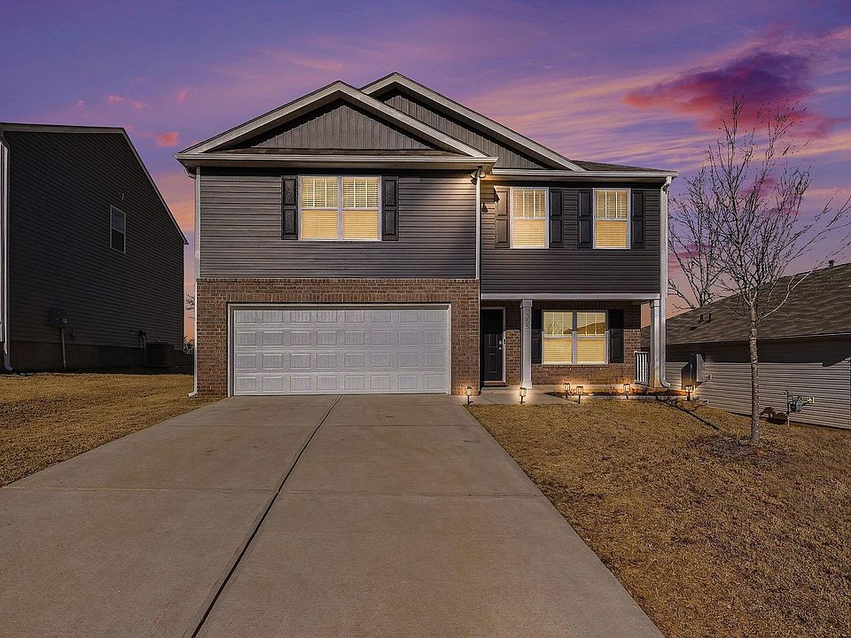 1st image of 365 Valencia Cir