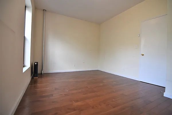 Rented by Bohemia Realty Group | media 14