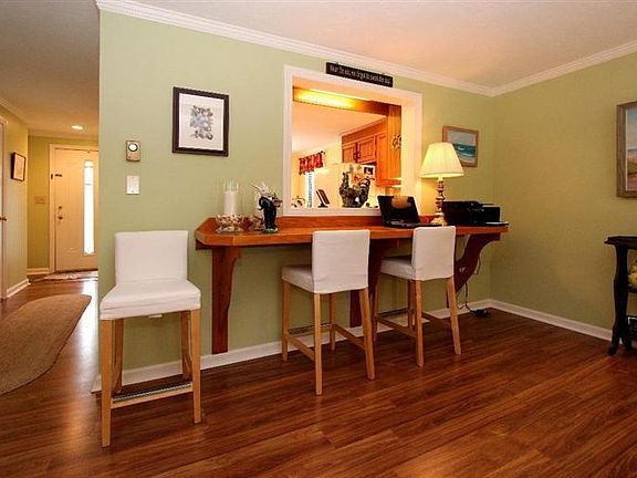 3rd image of 38 Chestnut Circle #38