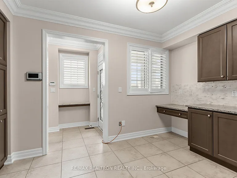244 Cornell Park Ave — Photo 9