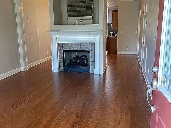 Living area w/fireplace