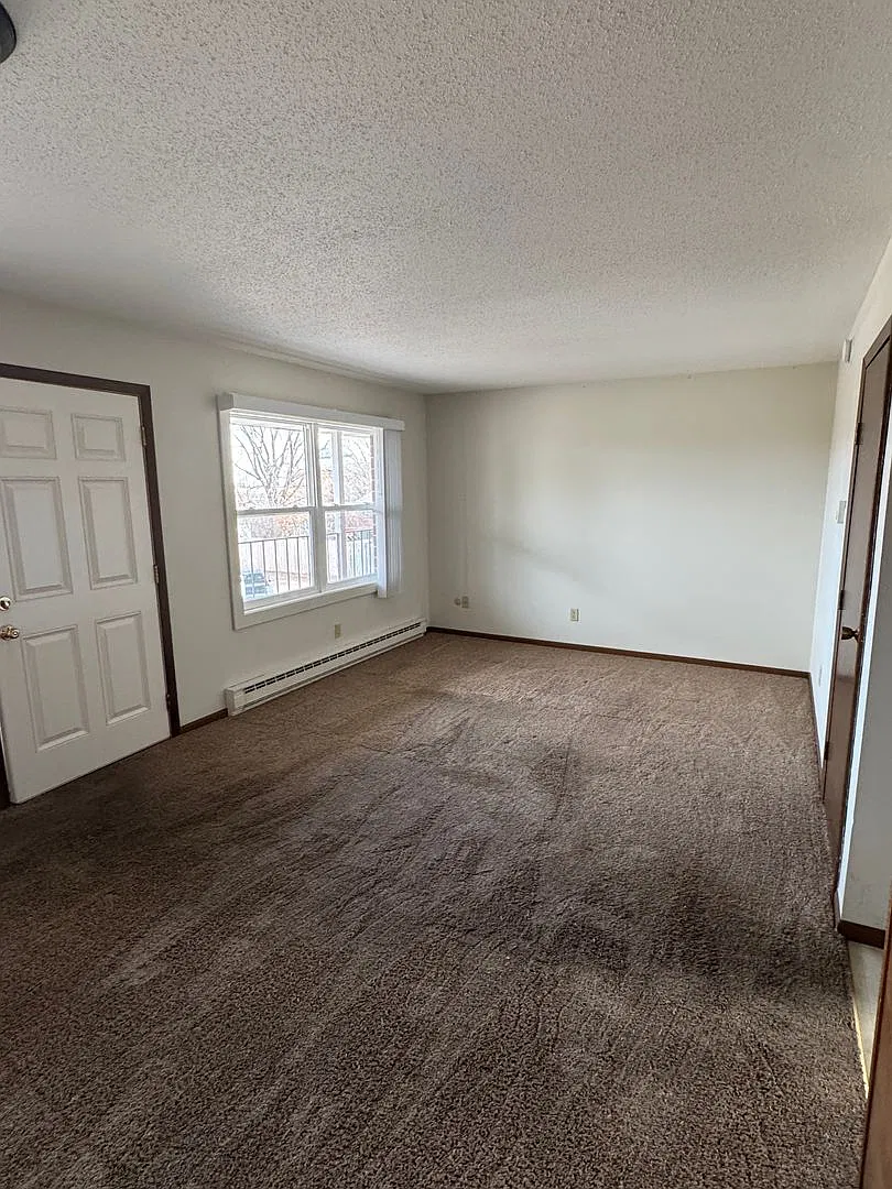 Many Rooms 1210 — Photo 3