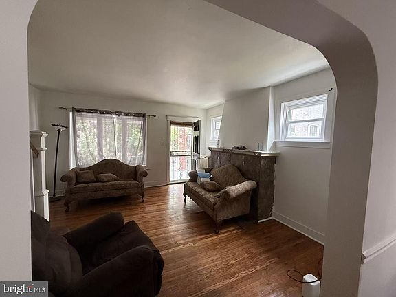 4th image of 7034 Gillespie St