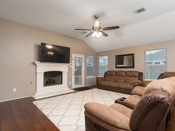 5th image of 420 Creekpoint Ct