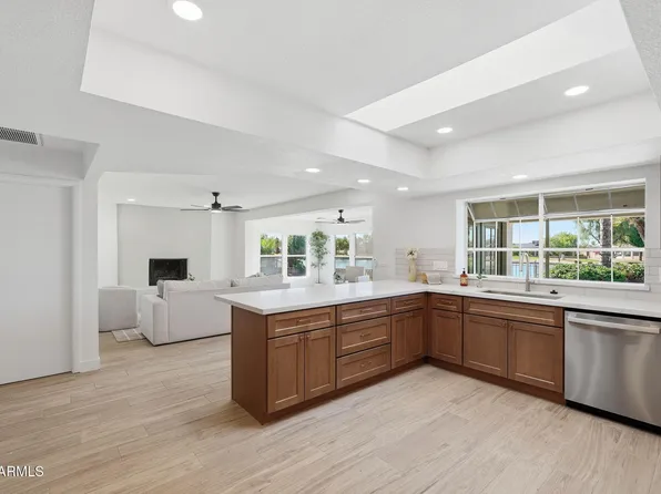 2442 W VIA RIALTO Circle, Mesa, AZ 85202