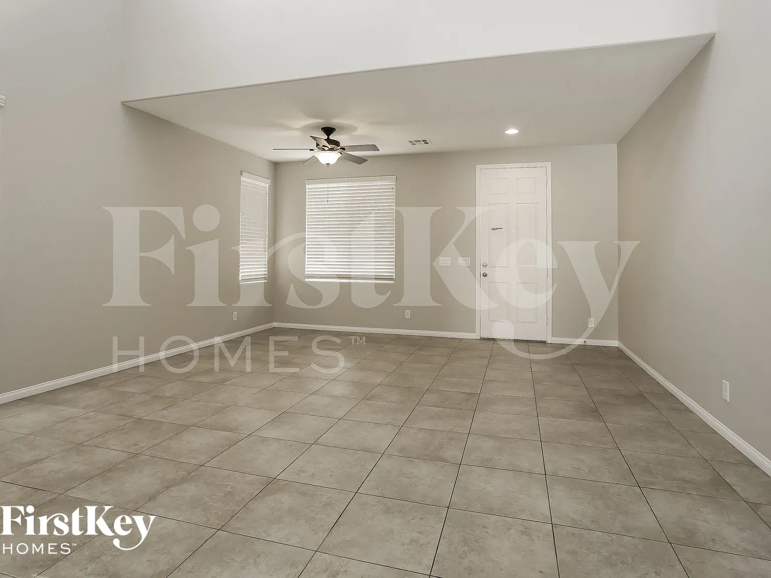 3 bed, 3.5 bath, 2614 sqft, $2,155 — Photo 3