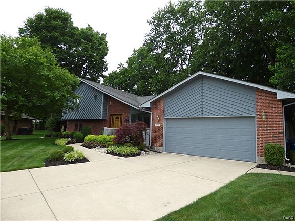 2nd image of 6411 Coughlin Ct