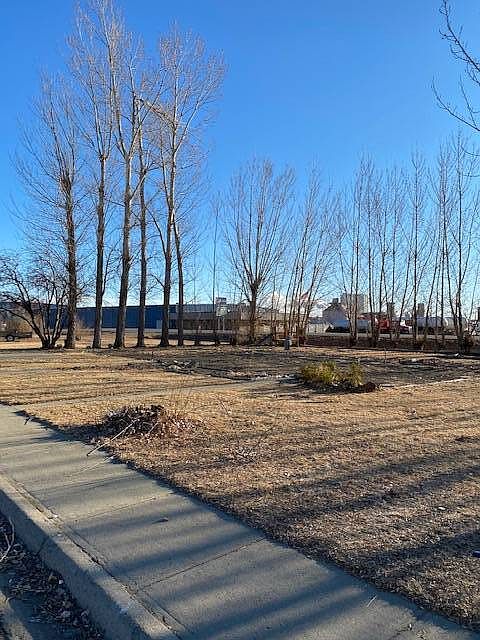 2nd image of 501 8th Ave NE
