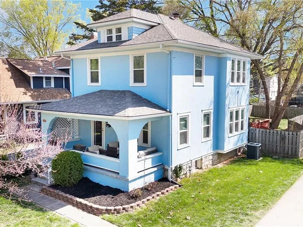 5911 Holmes St, Kansas City, MO 64110