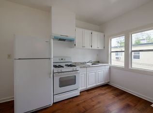 2960 W James M Wood Blvd #205, Los Angeles, CA 90006