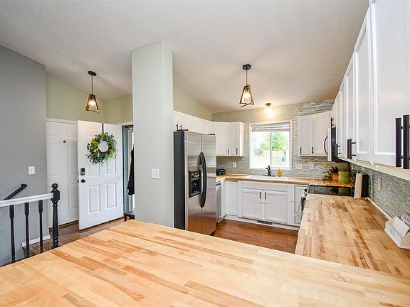 2nd image of 201 S Foss Ave