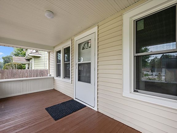 4th image of 1006 S 4th St