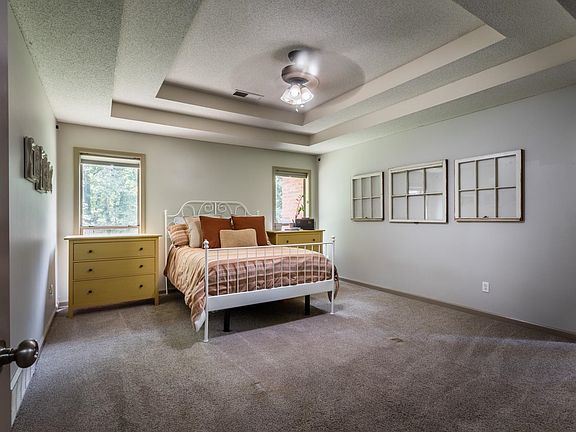 3rd image of 8491 Wolf Pine Ln