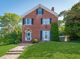 18 Union St, Manchester, MA 01944