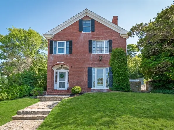 18 Union St, Manchester, MA 01944