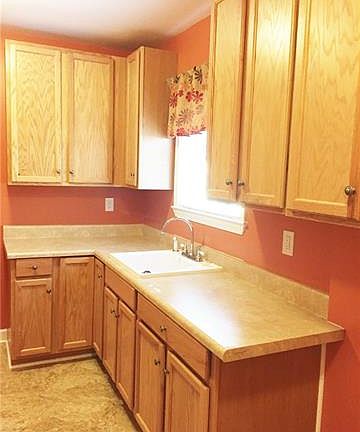 4th image of 8602 Crestview Dr