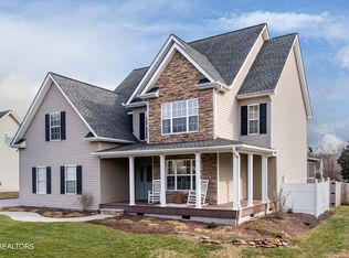 1100 Paxton Dr, Knoxville, TN 37918