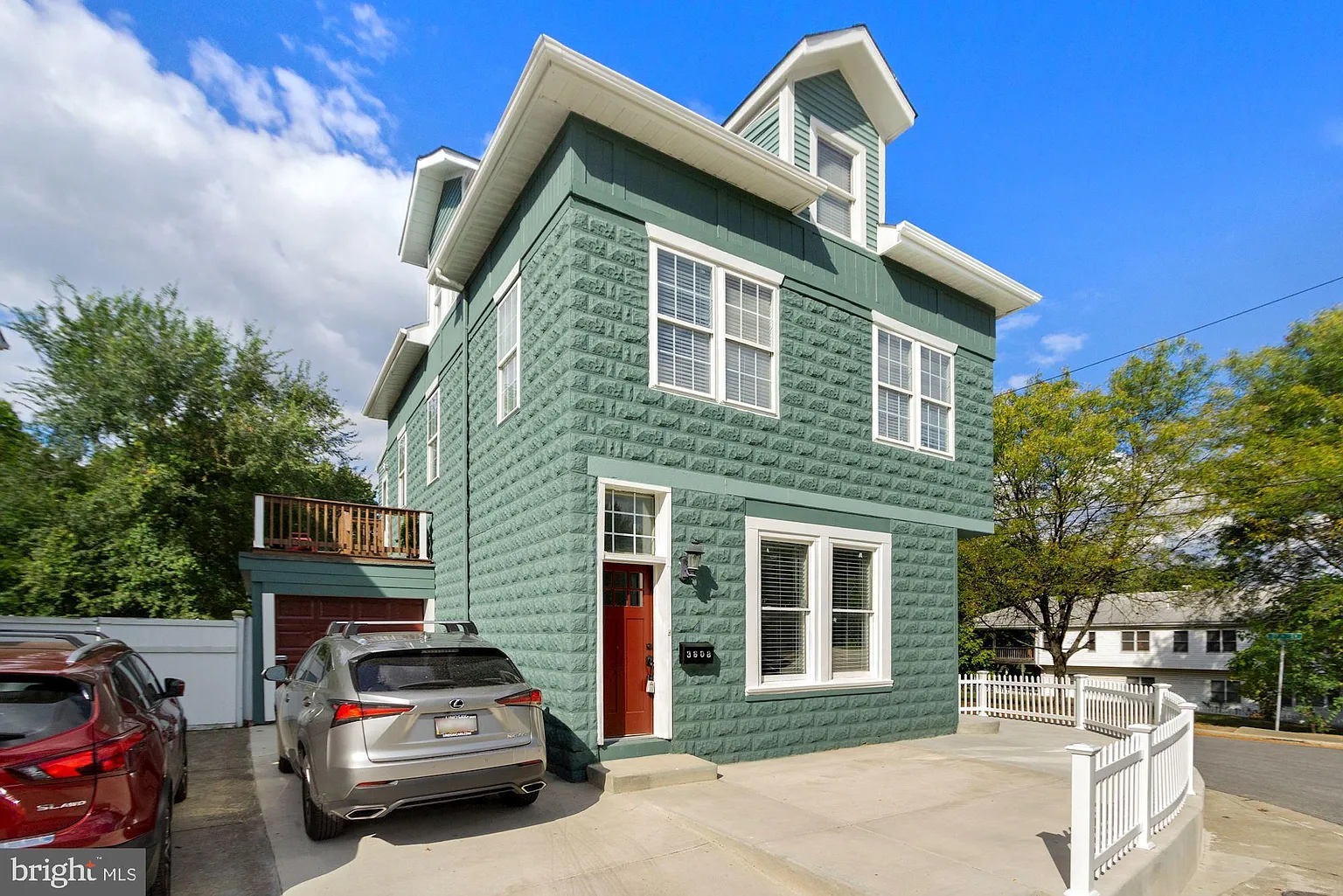 3608 Taylor St photo 1
