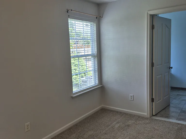 5532 Bulls Bay Dr — Photo 18