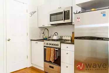 Rented by Wave Real Estate Group