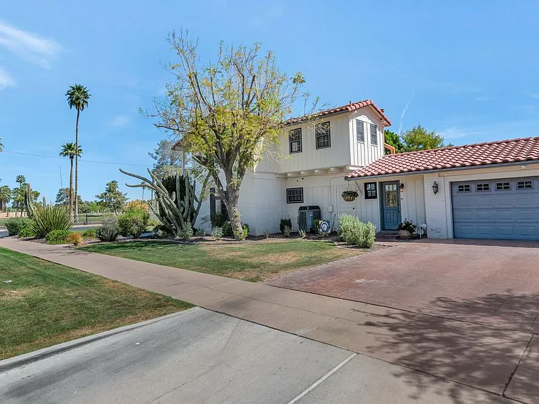 1021 W Encanto Blvd — Photo 28