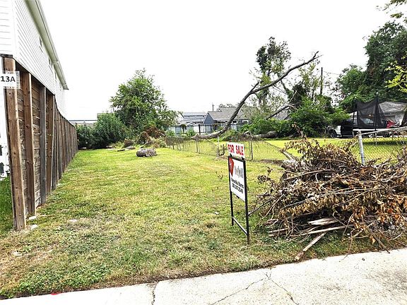 2nd image of 221 E 33rd St Lot 33