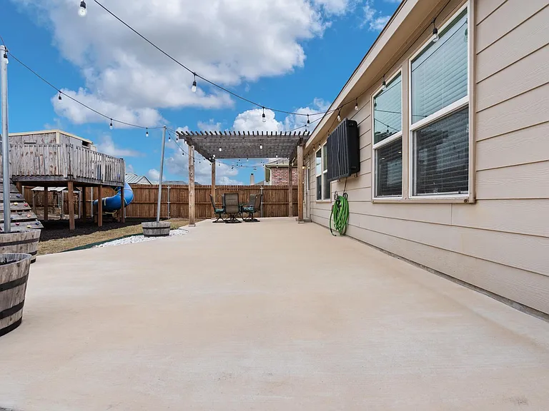 9937 Amosite Dr — Photo 9
