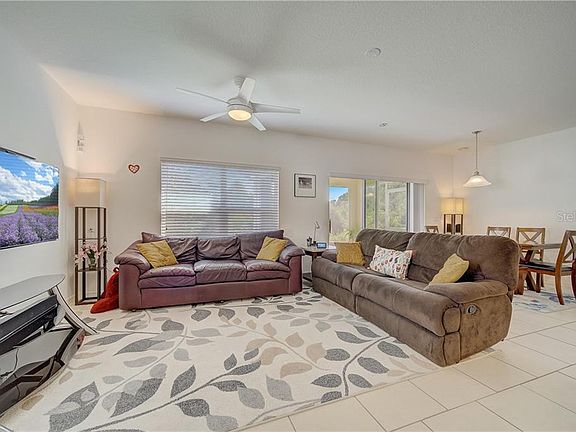5th image of 3409 Harlequin Dr