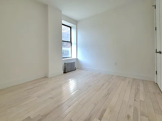 Rented by AZ REALTY NYC LLC | media 8
