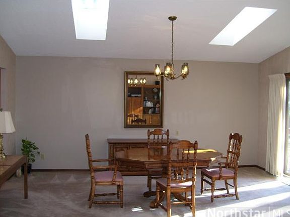 5th image of 2105 W Manor Blvd