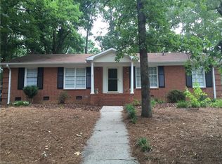 3900 Raintree Dr, Greensboro, NC 27407