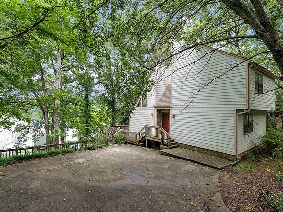 5th image of 809 Paradise Point Dr