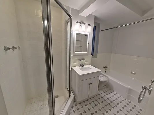 Rented by essential NEW YORK Real Estate | media 13