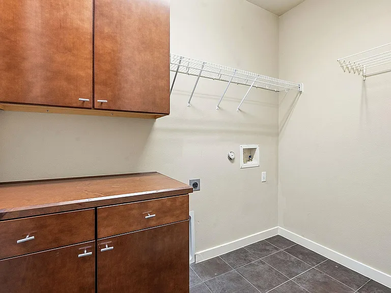 2911 Corbin Ln — Photo 13