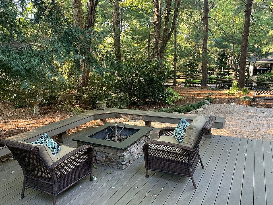 2nd image of 3307 Round Hill Rd