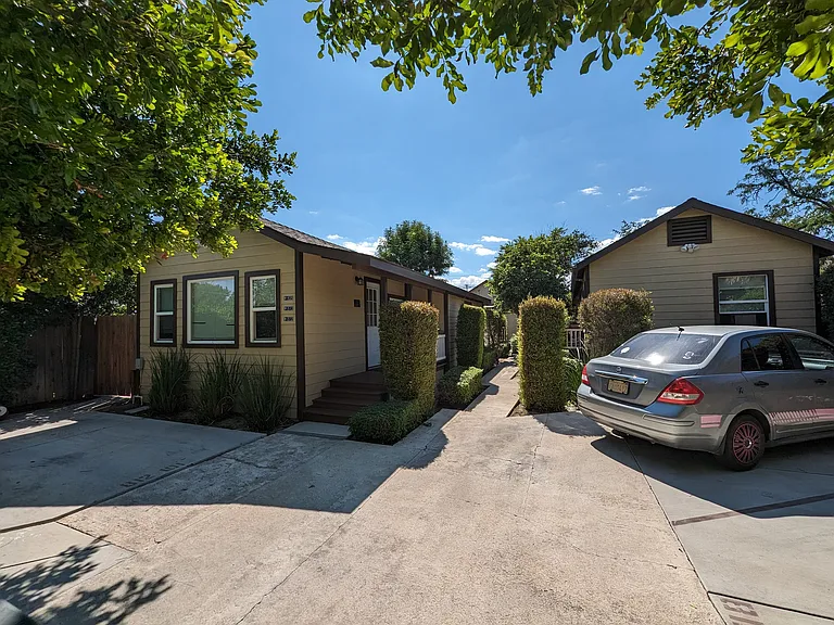 812 Cedar St #102 — Photo 6