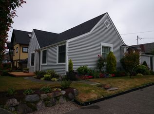 6102 Meridian Ave N, Seattle, WA 98103