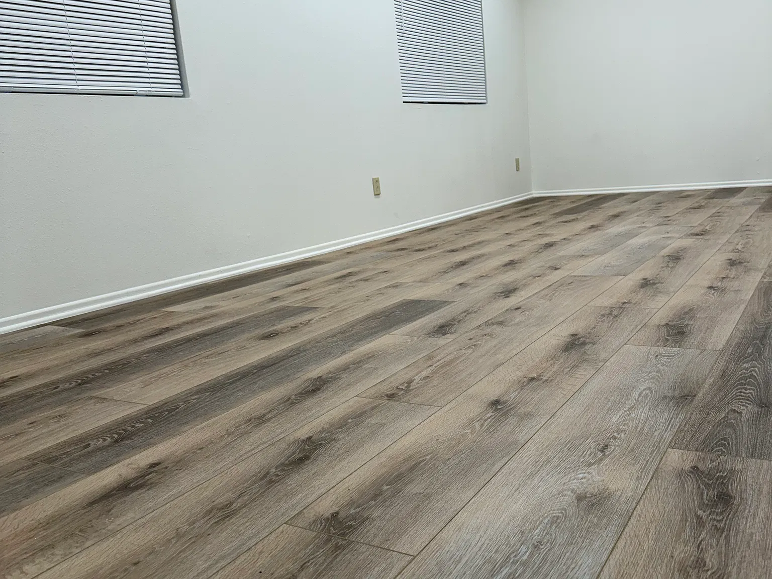 2 bed, 1.5 bath, 934 sqft, $2,900 — Photo 3