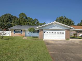 705 Longleaf Dr, Fort Walton Beach, FL 32548