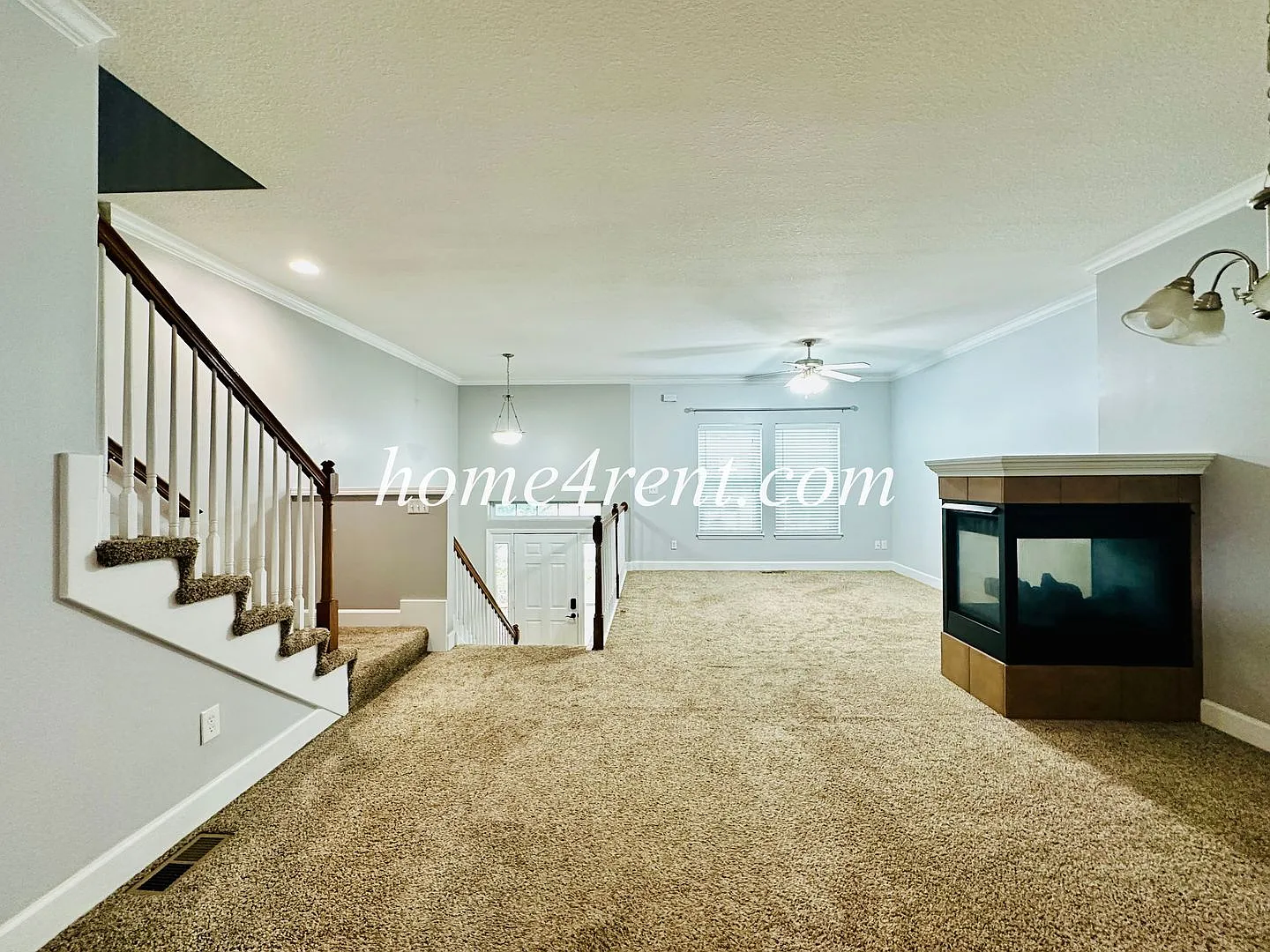 Beautiful 2-Story Townhome with Private Deck, Finished Basement and 2 car garage! — Photo 4